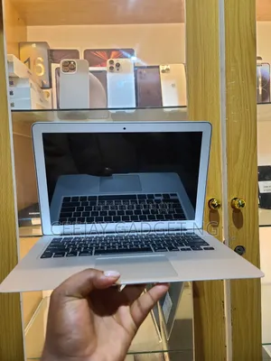 Laptop Apple MacBook Air 2017 8GB SSD 256GB