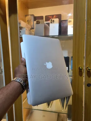 Laptop Apple MacBook Air 2017 8GB SSD 256GB