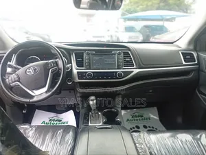 Toyota Highlander 2017 Black