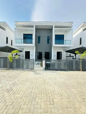 4bdrm Duplex in Lekki for sale