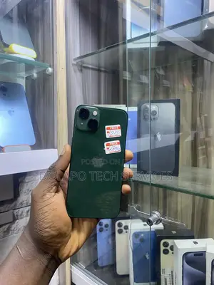 Apple iPhone 13 128 GB Green