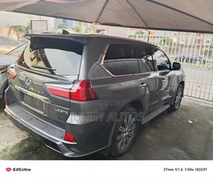 Lexus LX 2017 Gray