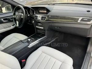 Mercedes-Benz E350 Base 4Matic Sedan AWD (3.5L 6cyl 7A) 2014 Gray