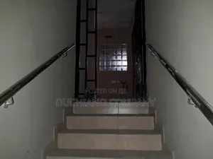 4bdrm Duplex in Millenuim/UPS for rent
