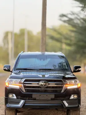 Toyota Land Cruiser 4.5 V8 VXR 2021 Black
