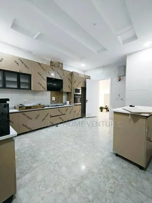5bdrm Duplex in Thomas Estate Ajah for rent