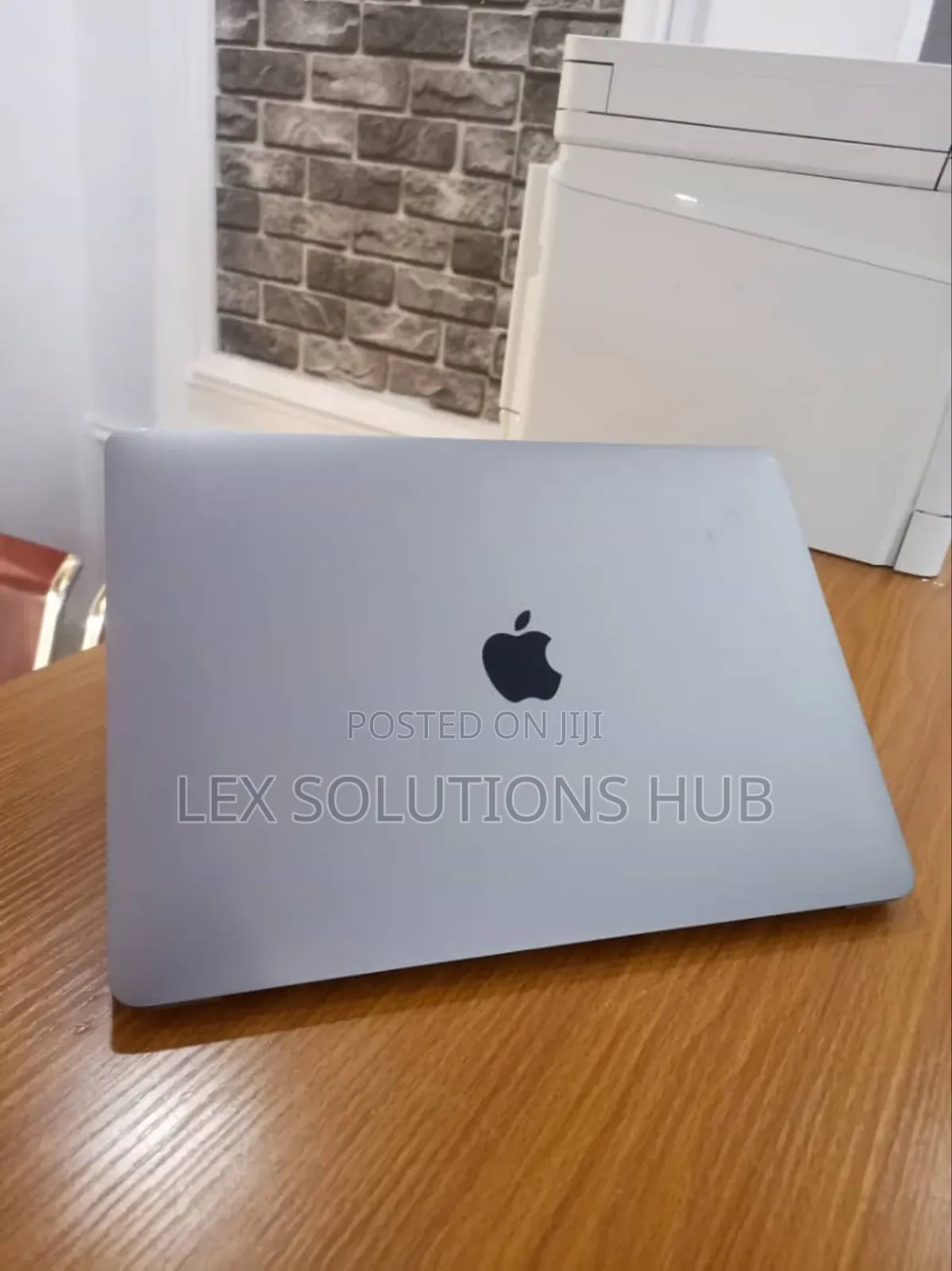 Laptop Apple MacBook 2020 16GB Intel Core i7 SSD 1T