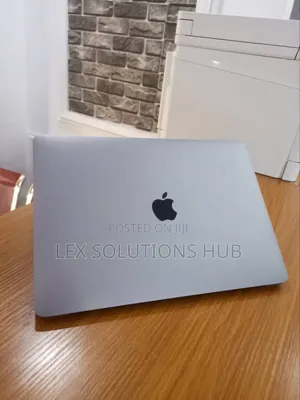 Laptop Apple MacBook 2020 16GB Intel Core i7 SSD 1T