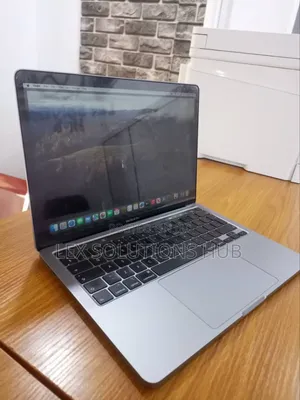 Laptop Apple MacBook 2020 16GB Intel Core i7 SSD 1T