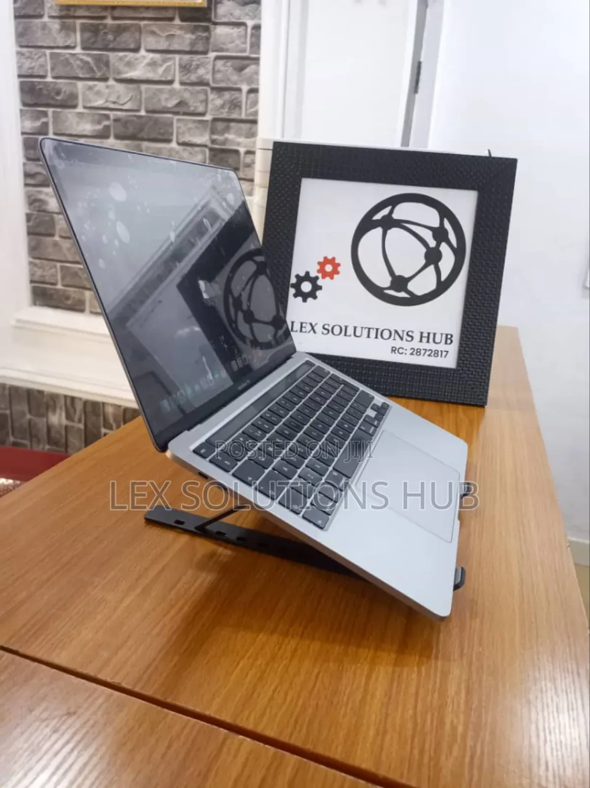 Laptop Apple MacBook 2020 16GB Intel Core i7 SSD 1T