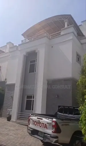 4bdrm Duplex in Maitama Abuja for rent