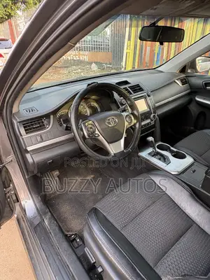 Toyota Camry SE Sport 4dr Sedan (2.5L 4cyl 6A) 2014 Gray