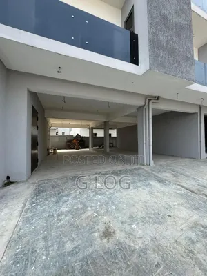 1bdrm Block of Flats in Lekki Phase 1 for sale