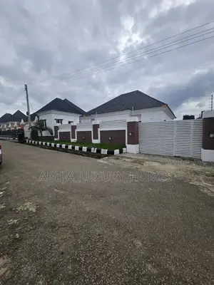 3bdrm Bungalow in Efab Queens Estate, Gwarinpa for sale