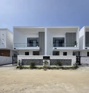 4bdrm Duplex in Lekki Phase 2 for sale