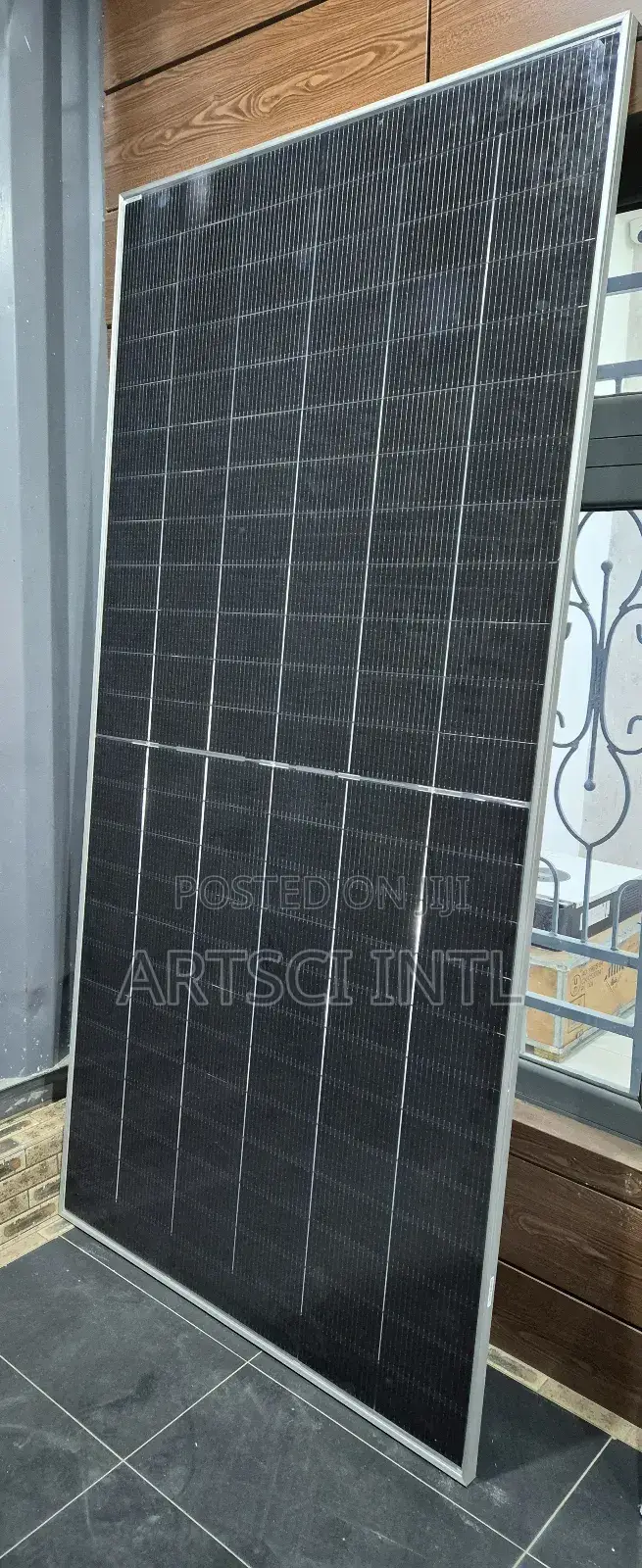585w Jinko Bifacial Solar Panel