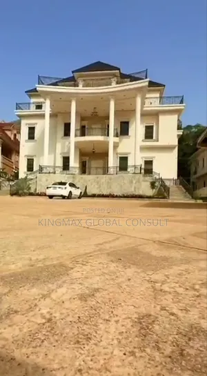 10bdrm Duplex in Maitama Abuja for sale