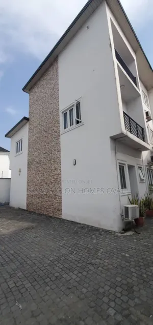 3bdrm Apartment in Lekki Phase 1 Lagos for rent