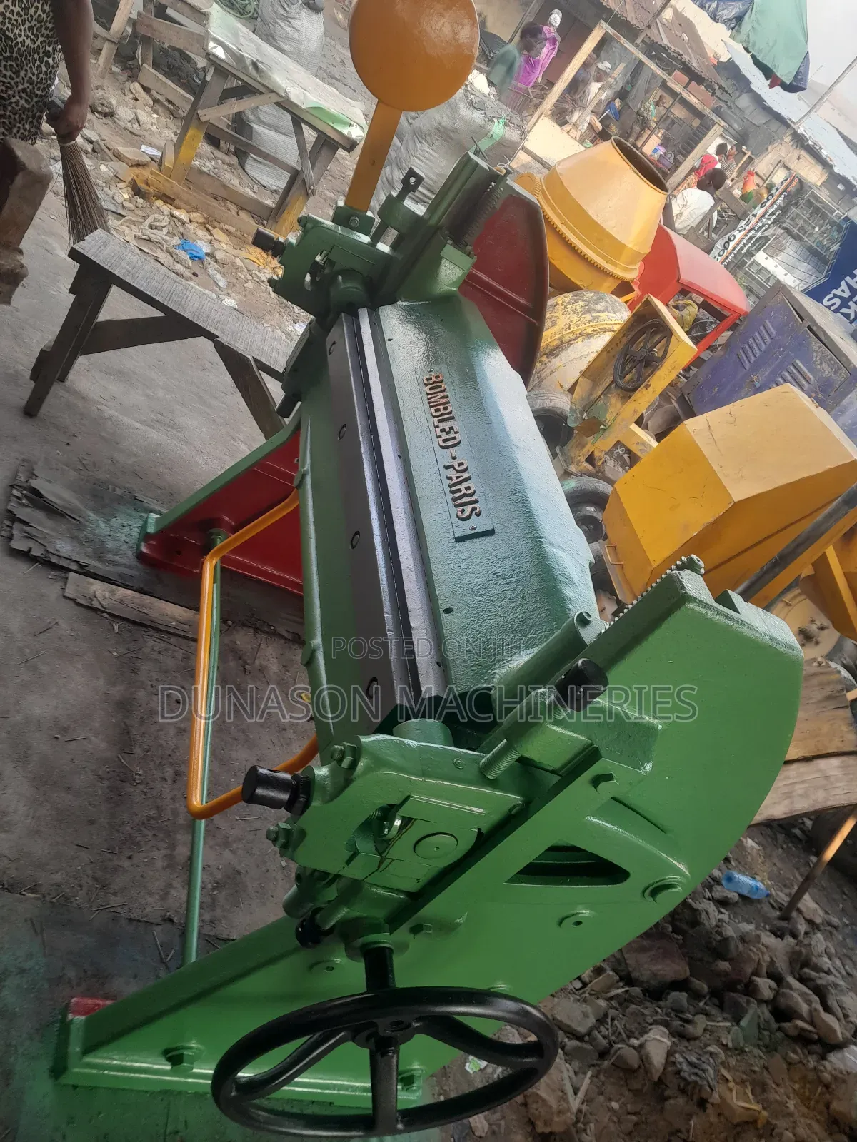 Plate Cutter Machine