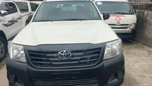 Toyota Hilux 2014 White