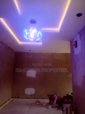 2bdrm Apartment in Adeoje, Akala Express for rent