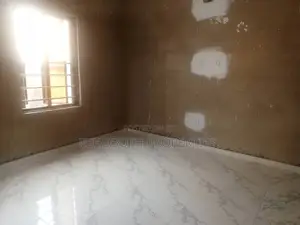 2bdrm Apartment in Adeoje, Akala Express for rent