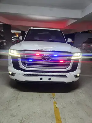 Toyota Land Cruiser 2008 White