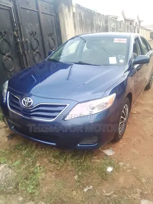 Toyota Camry LE 4dr Sedan (2.5L 4cyl 6AM) 2010 Blue