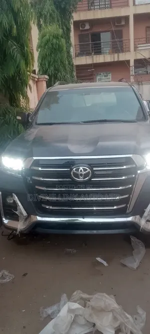 Land Cruiser 2010 Upgraded to 2018 Model Tiger Face