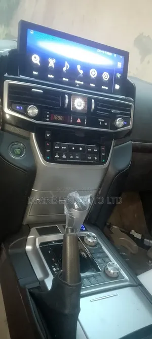 Land Cruiser 2018 Complete Console