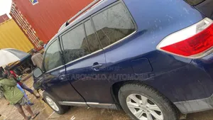Toyota Highlander 2013 Blue
