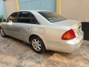 Toyota Avalon XLS Buckets 2001 Gold
