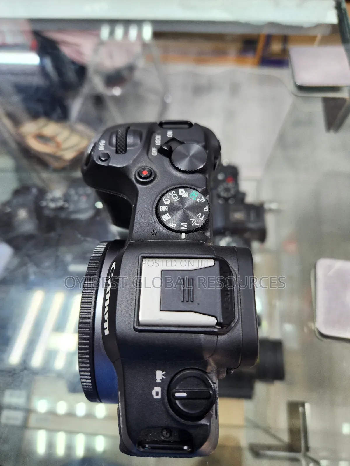 Canon Eos R8 Camera