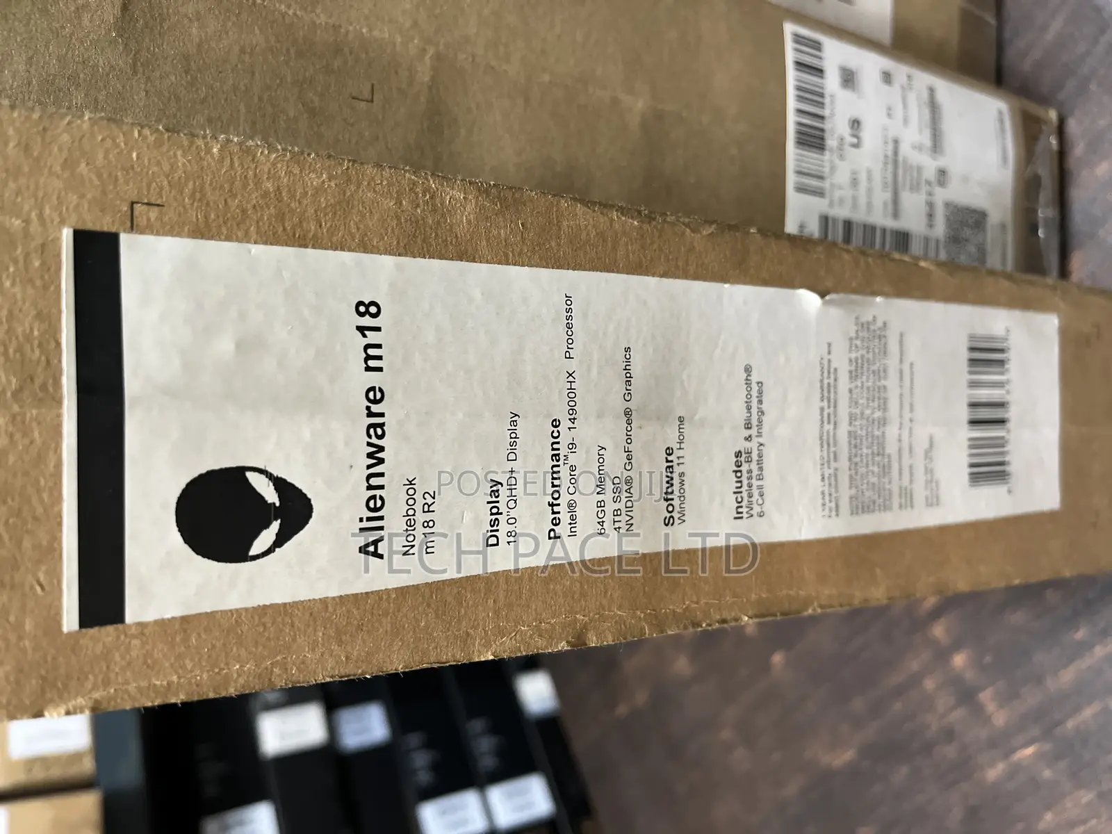 New Laptop Dell Alienware M18 R2 64GB Intel Core I9 SSD 4T
