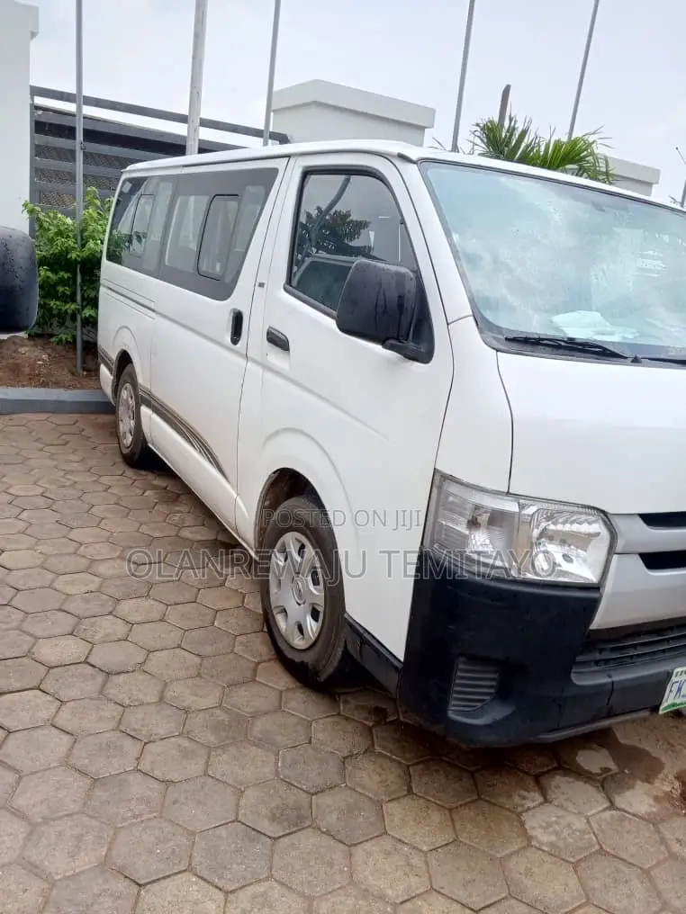 Toyota Hiace Bus Available for Rent