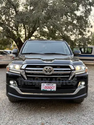 Toyota Land Cruiser 5.7 V8 GXR 2019 Black