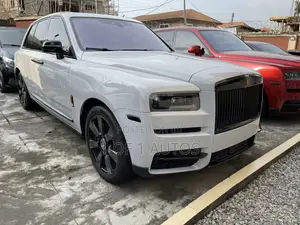 Rolls-Royce Cullinan Base 2024 White