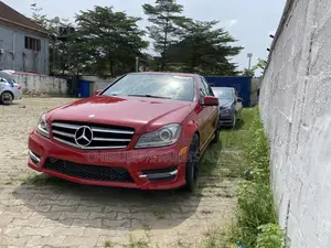 Mercedes-Benz E300 2013 Red