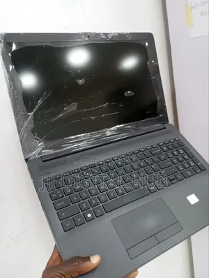 Laptop HP 250 G7 4GB AMD SSD 128GB