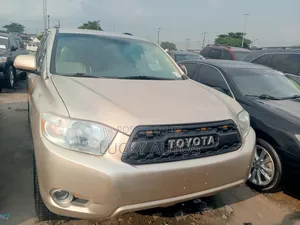 Toyota Highlander 2009 Gold
