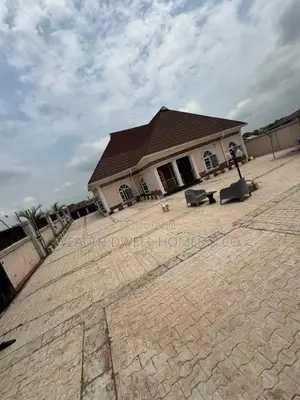 3bdrm Bungalow in Akure for sale