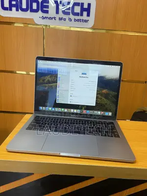 Laptop Apple MacBook Pro 2018 16GB Intel Core I7 SSD 512GB