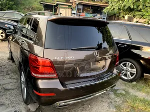Mercedes-Benz GLK-Class Base GLK 350 4dr 4x2 (3.5L 6cyl 7A) 2015 Brown