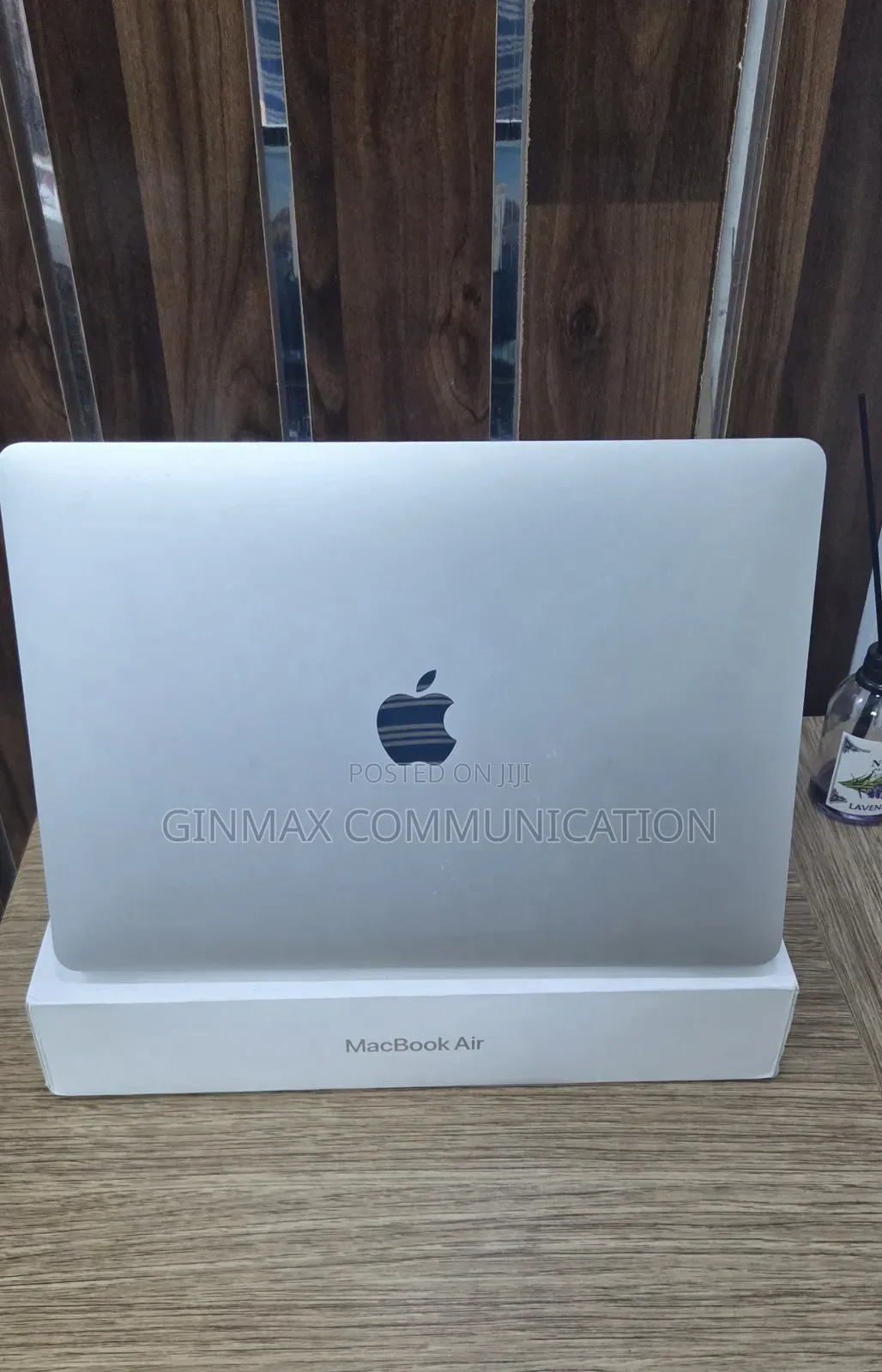 Laptop Apple MacBook 2020 8GB Intel Core i3 SSD 256GB