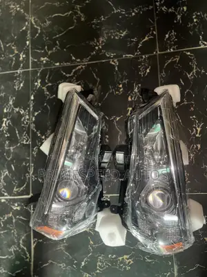 Set of Headlight 4runner 2015 Model