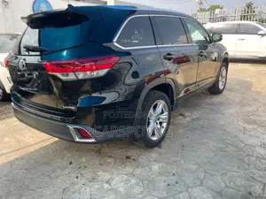 Toyota Highlander Limited 2019 Black
