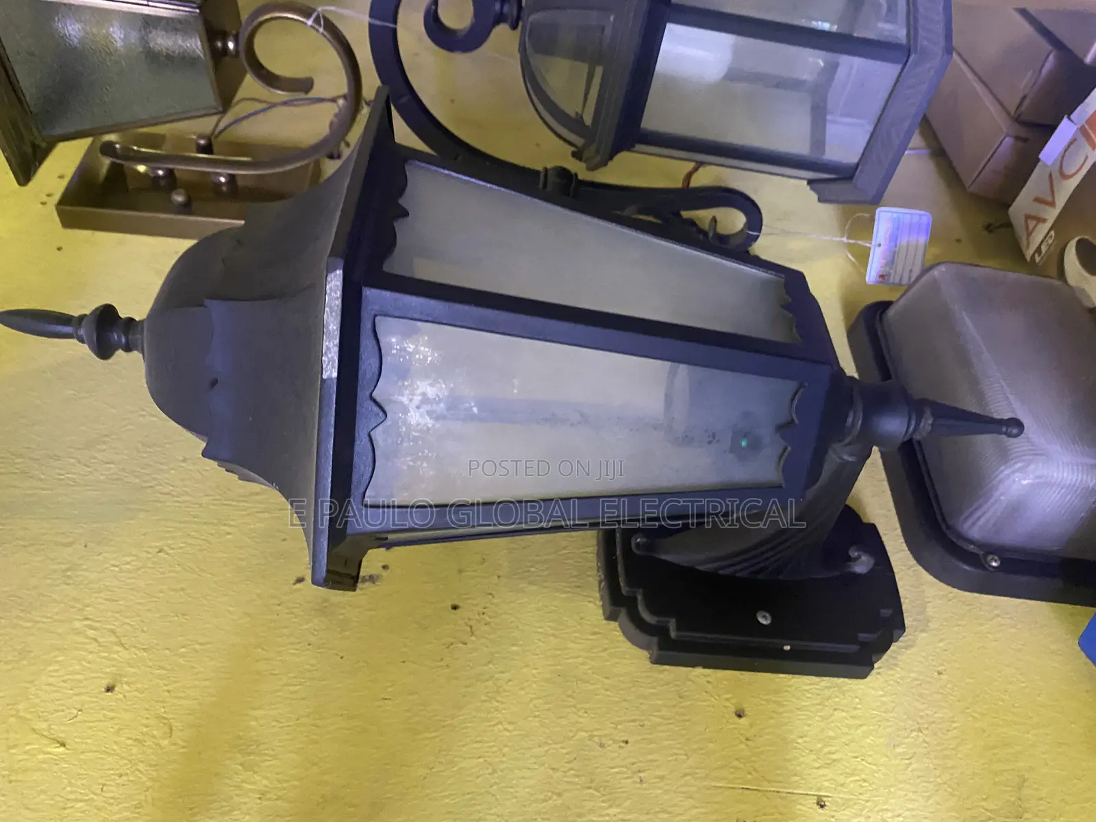Wall Light and Pillar Light With Bulbs