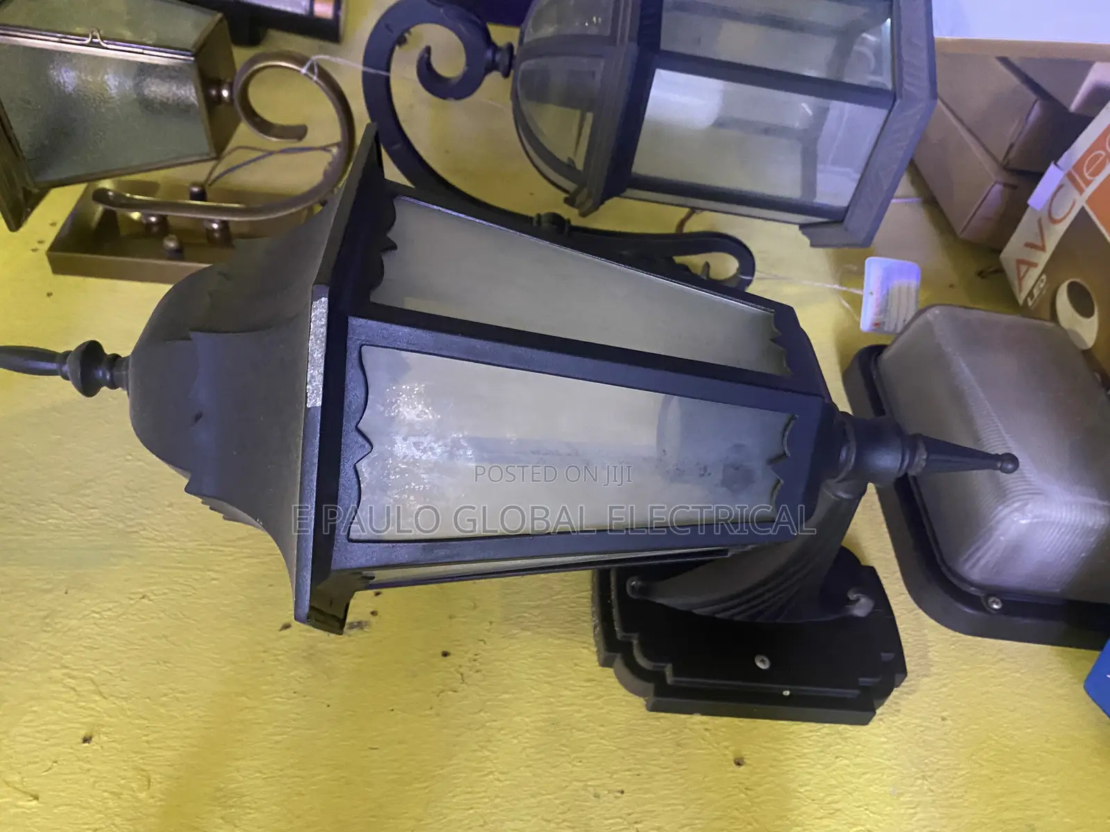Wall Light and Pillar Light With Bulbs