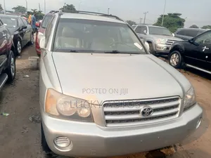 Toyota Highlander 2004 Silver