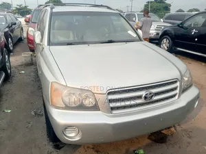 Toyota Highlander 2004 Silver